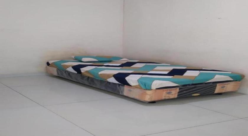 Spot On 94166 Kost Bunda Syariah Hotel Бекаси Екстериор снимка