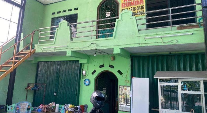 Spot On 94166 Kost Bunda Syariah Hotel Бекаси Екстериор снимка